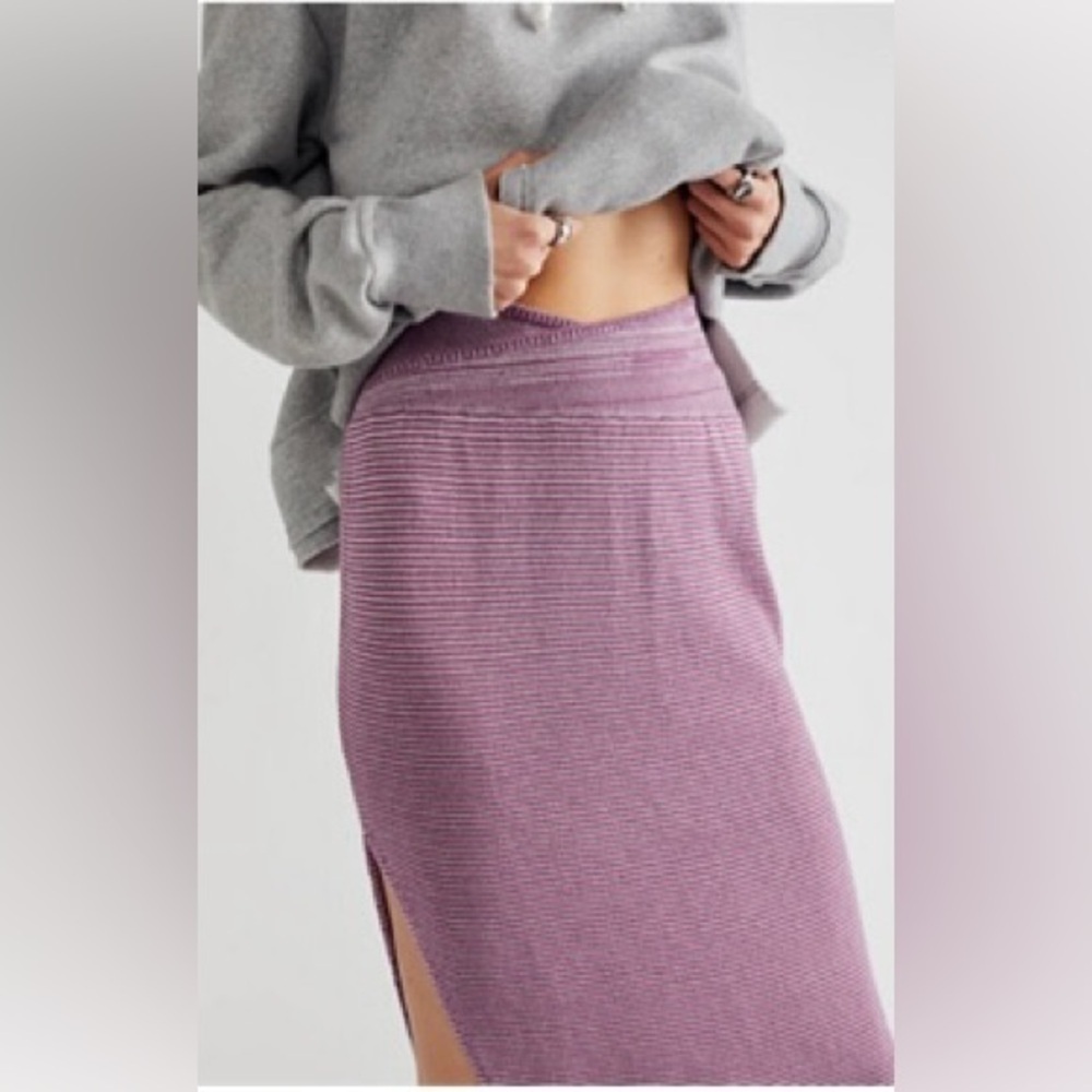 ‼️RARE‼️🎸FREE PEOPLE🎸🔥NWT🔥Grandma's Knit Midi Skirt in Berryjammin— XS